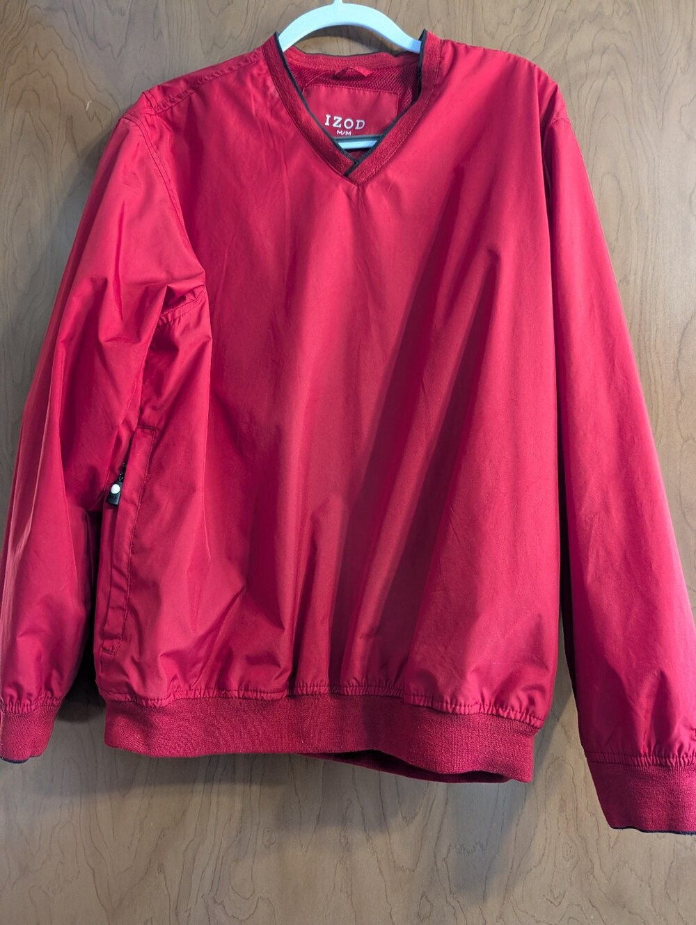 IZOD Men's Golf Pullover Windbreaker. Size Medium.  Long Sleeves.